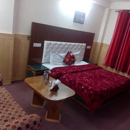 مايالي Gautam Hotel & Cottage المظهر الخارجي الصورة