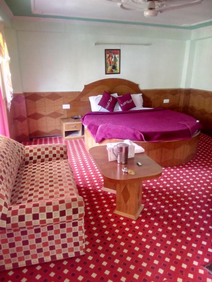 مايالي Gautam Hotel & Cottage المظهر الخارجي الصورة